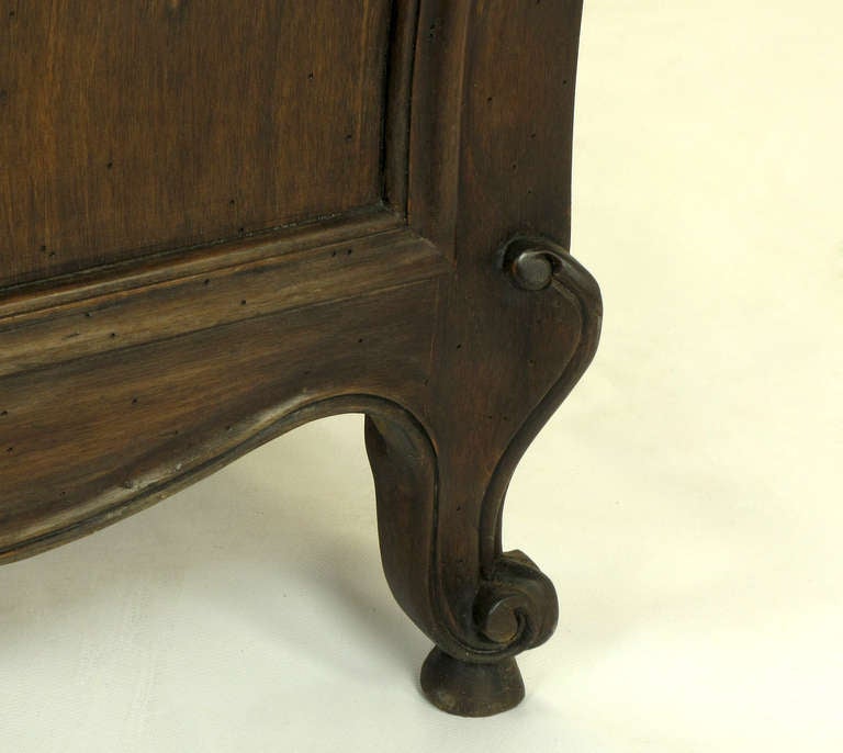 Segretaria a bussola in legno di noce italiano in stile Luigi XV in vendita 3