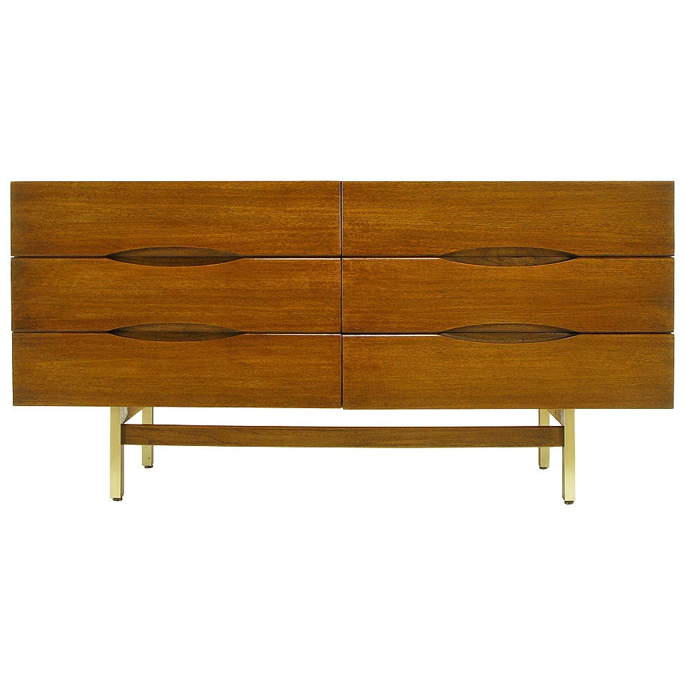 American of Martinsville Mahogany Dresser with Recessed Elliptical Pulls