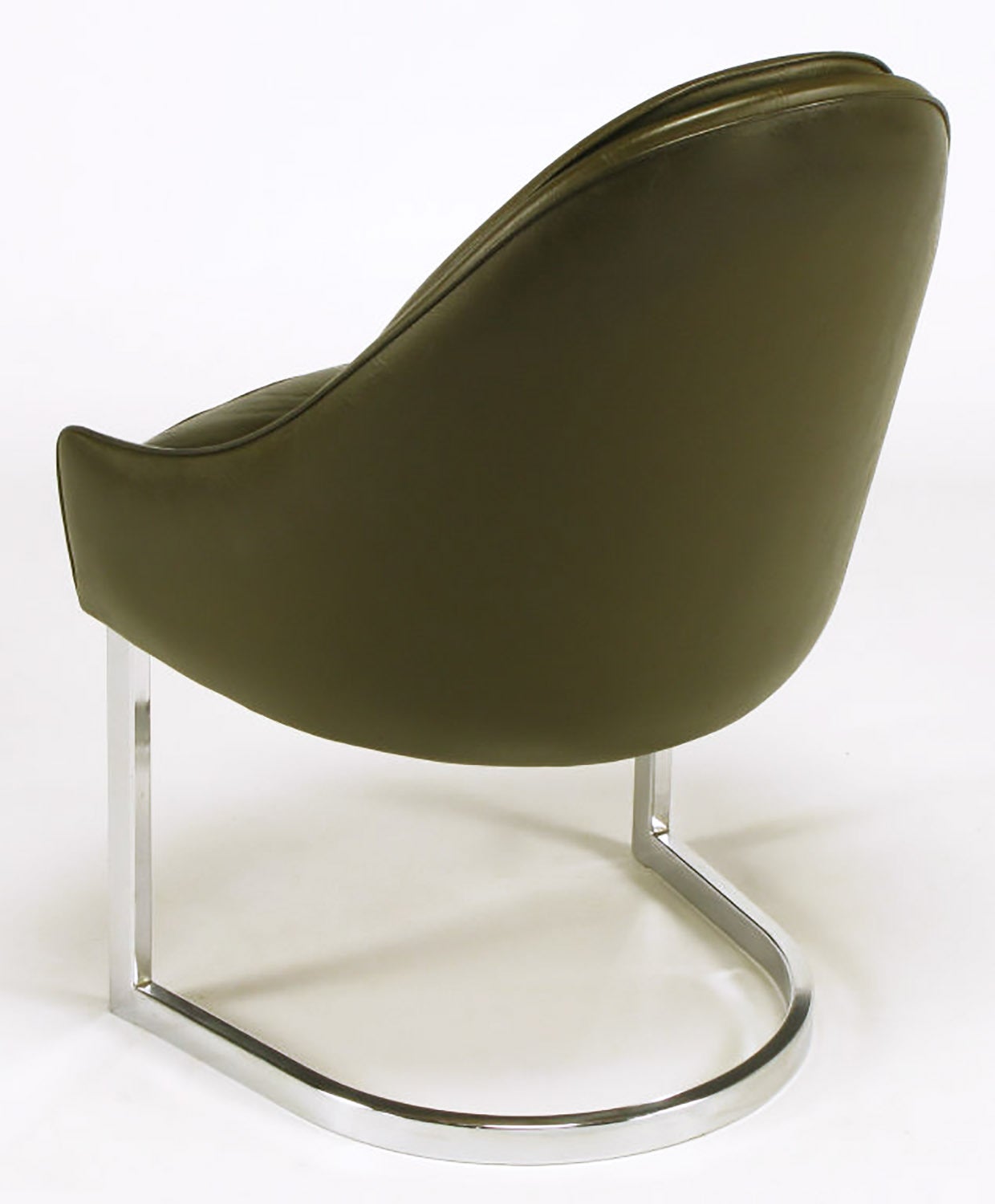 Milieu du XXe siècle Quatre chaises de salle à manger en porte-à-faux chromées et à dossier en forme de cuillère brun chocolat en vente