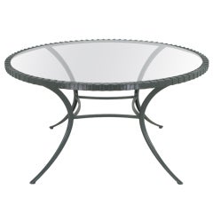 Thinline Cast Aluminum Round Klismos Leg Dining Table