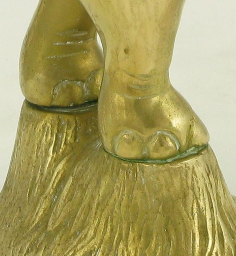 Sculpture d'éléphant sur pied en laiton massif sur piédestal en vente 2