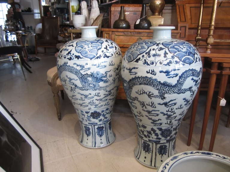 Great pair of impressive grand scale blue and white Chinese vases.