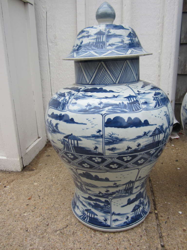 Pair of Chinese Blue and White Temple Jars In Excellent Condition In East Hampton, NY