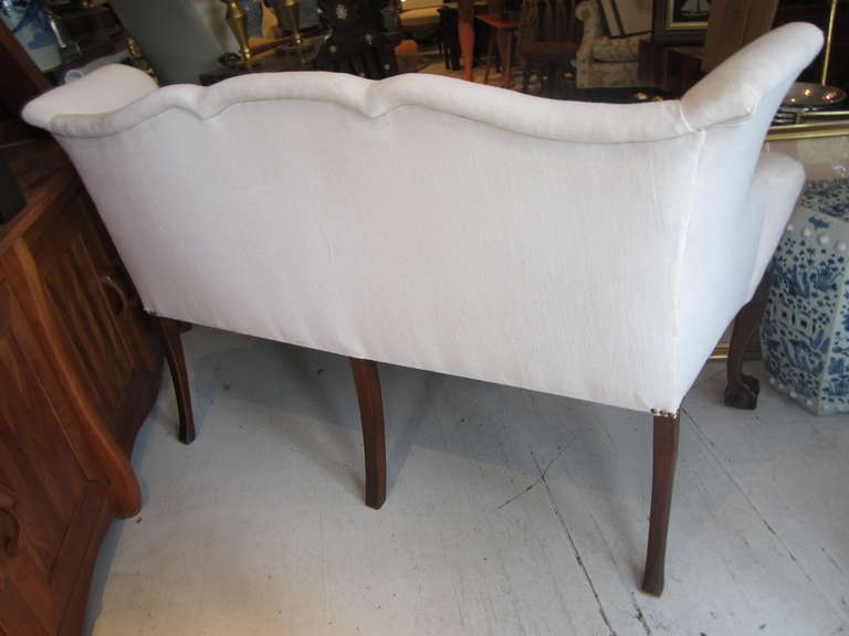Chippendale Style Settee In Excellent Condition In East Hampton, NY