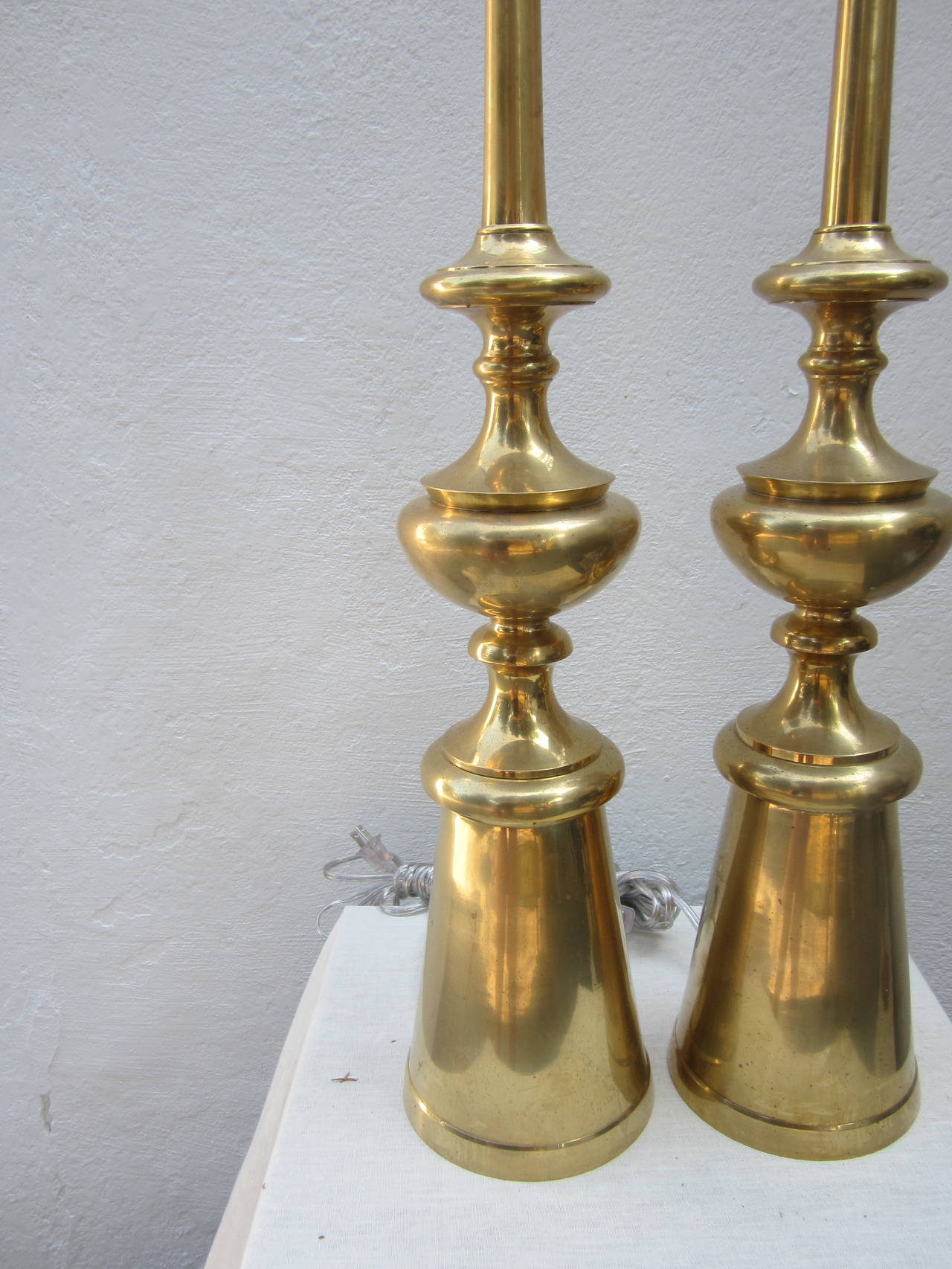 Late 20th Century Pair of Large Modern Brass Lamps