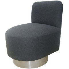 Pair of 1970s Swiveling Slipper Chairs 10