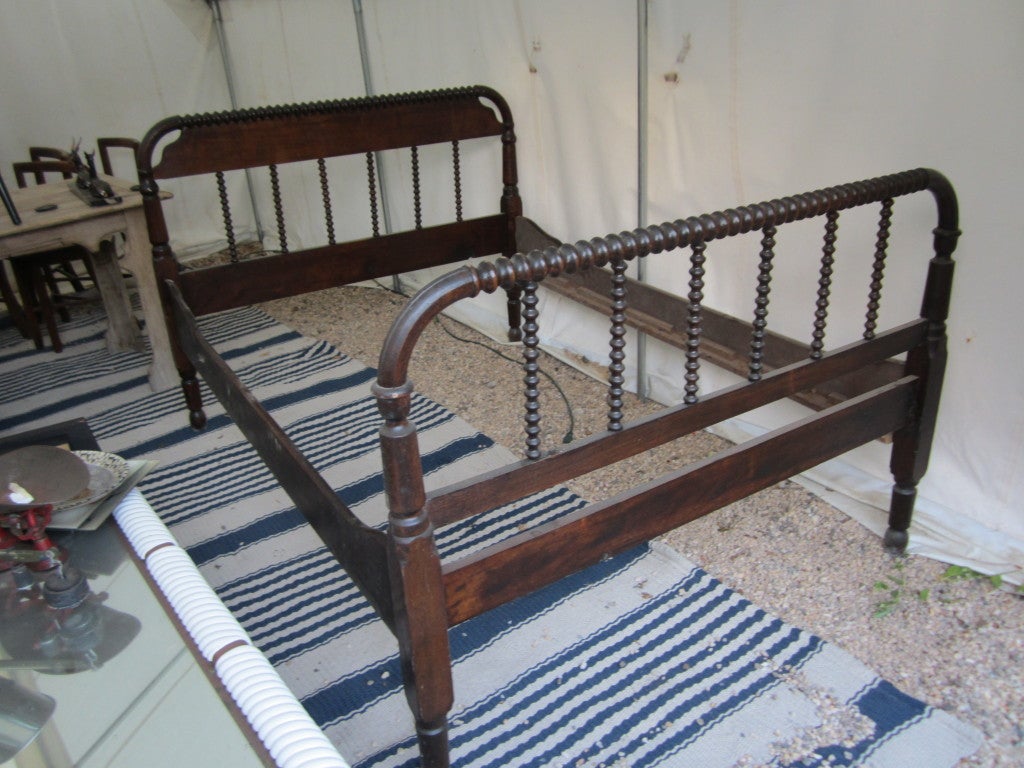 Antique turned wood spool bed.....full size.....head board measures 41