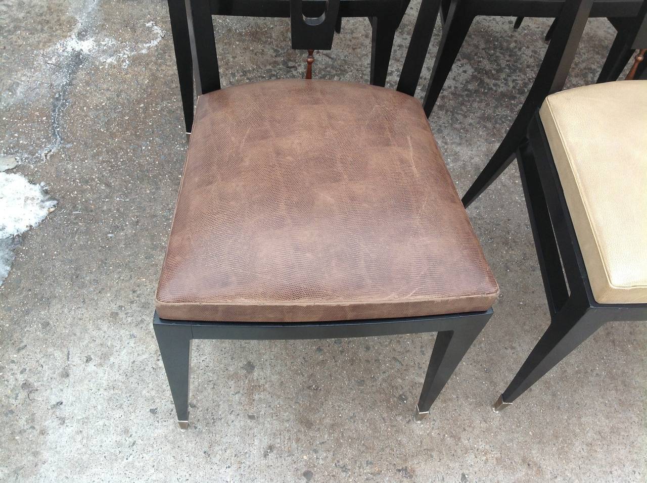 Very Chic Set of Six Mid-20th Century Dining Chairs with Brass Detail For Sale 3