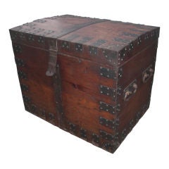 A great fitted travel trunk