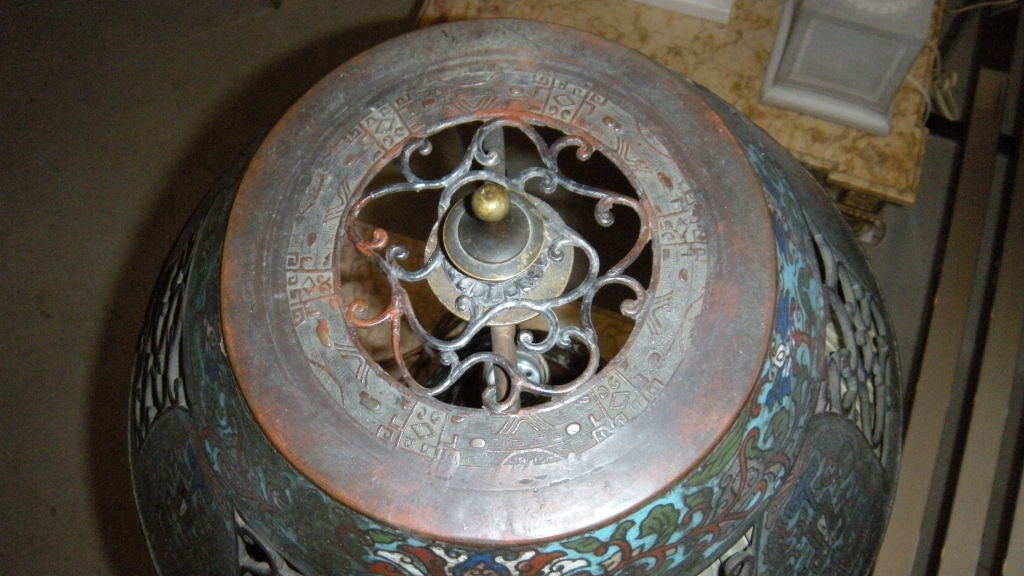 Chinese cloisonne lamp with matching shade 2