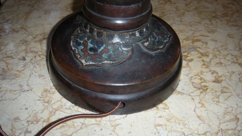 Chinese cloisonne lamp with matching shade 6