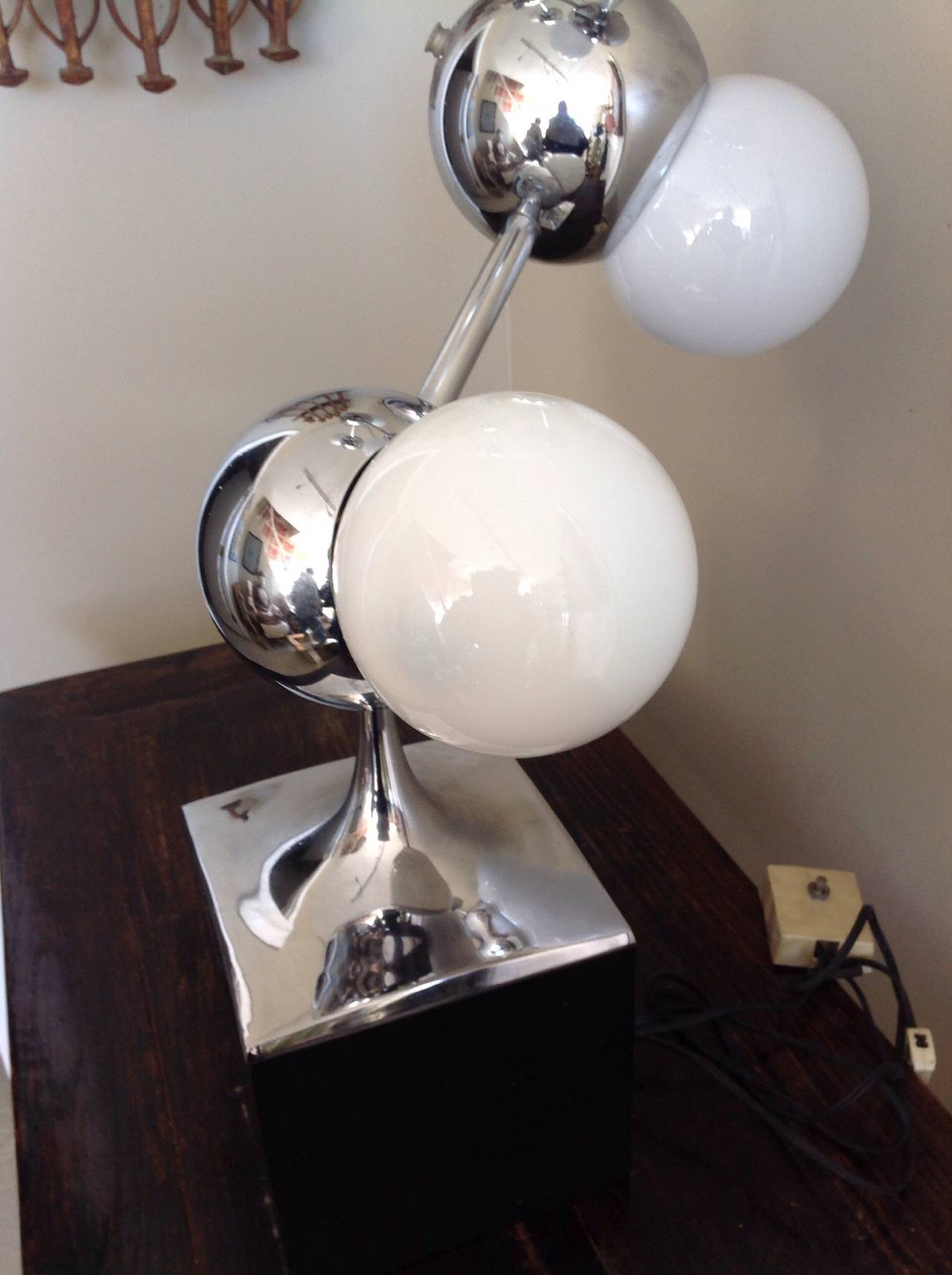 Atomic Lamp by Robert Sonneman In Good Condition For Sale In Sleepy Hollow, NY