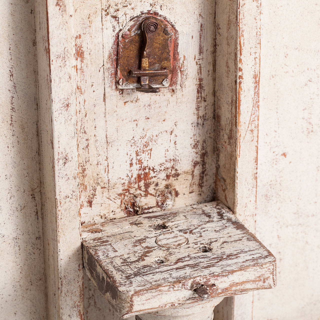 Mid-18th Century Swedish Rococo Period White Painted Flip-Top Table, circa 1760