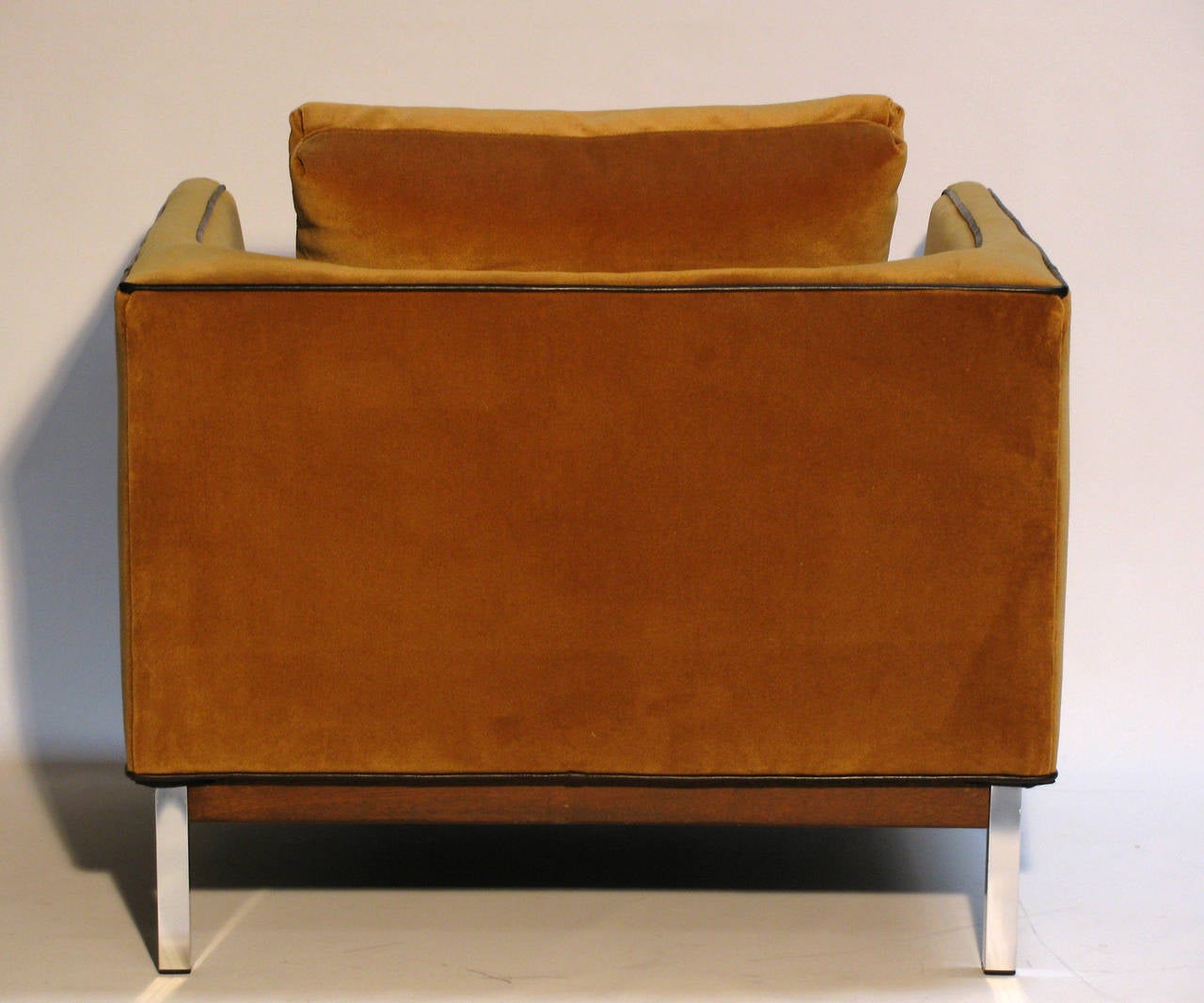 Mid-20th Century Pair of Lounge Cube Chairs by Selig
