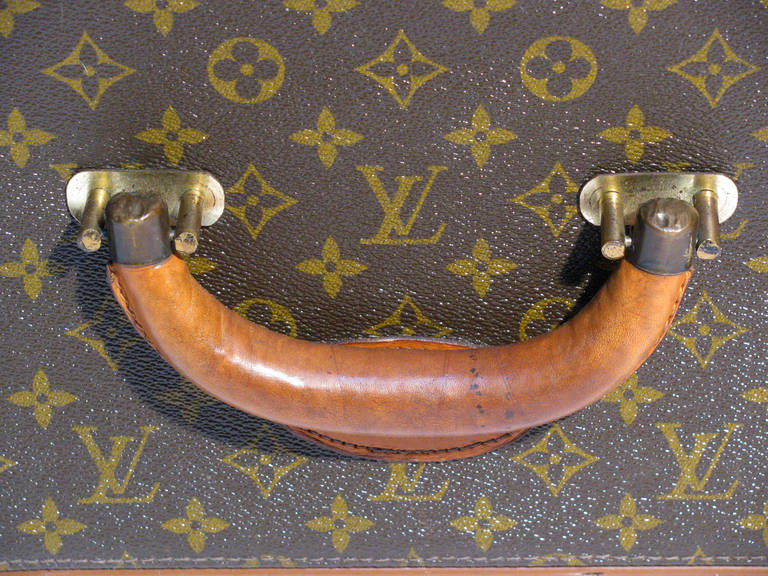 Louis Vuitton Luggage, Pair 1