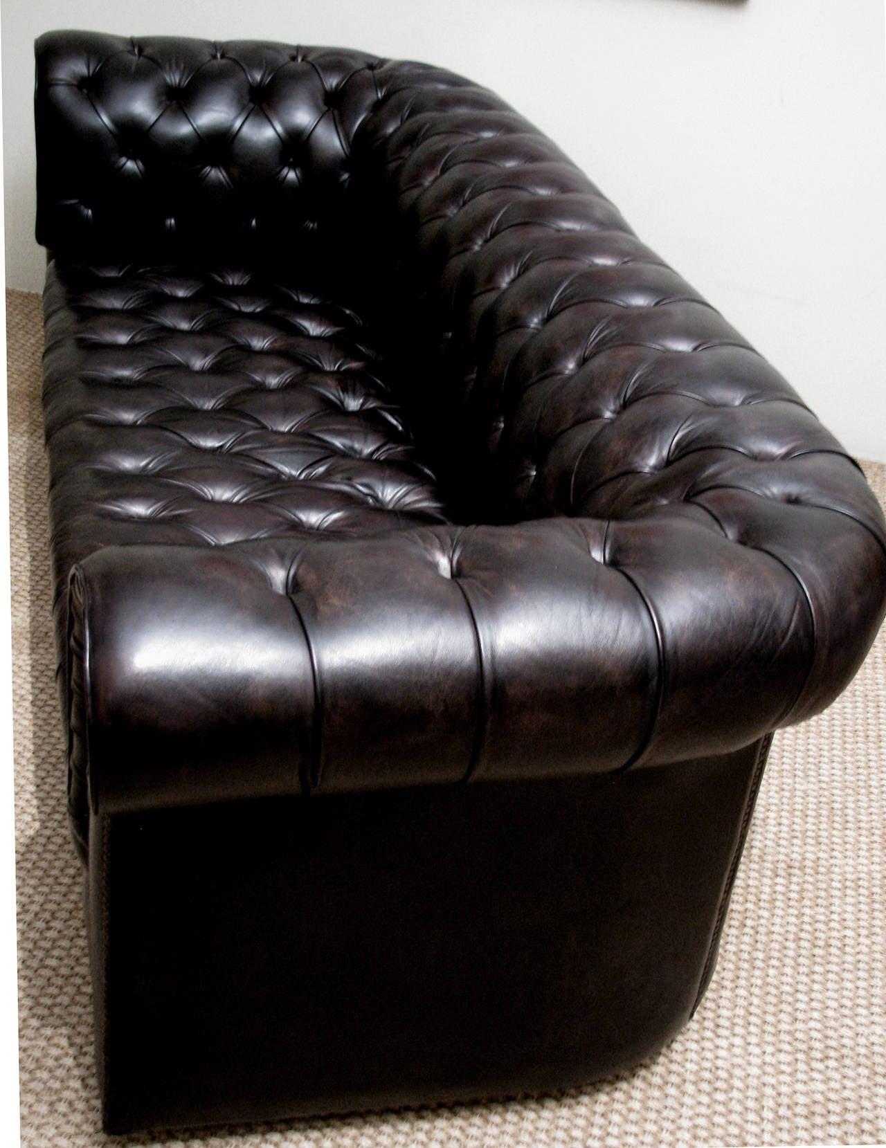 Mid-20th Century English Chesterfield Tufted Leather Sofa
