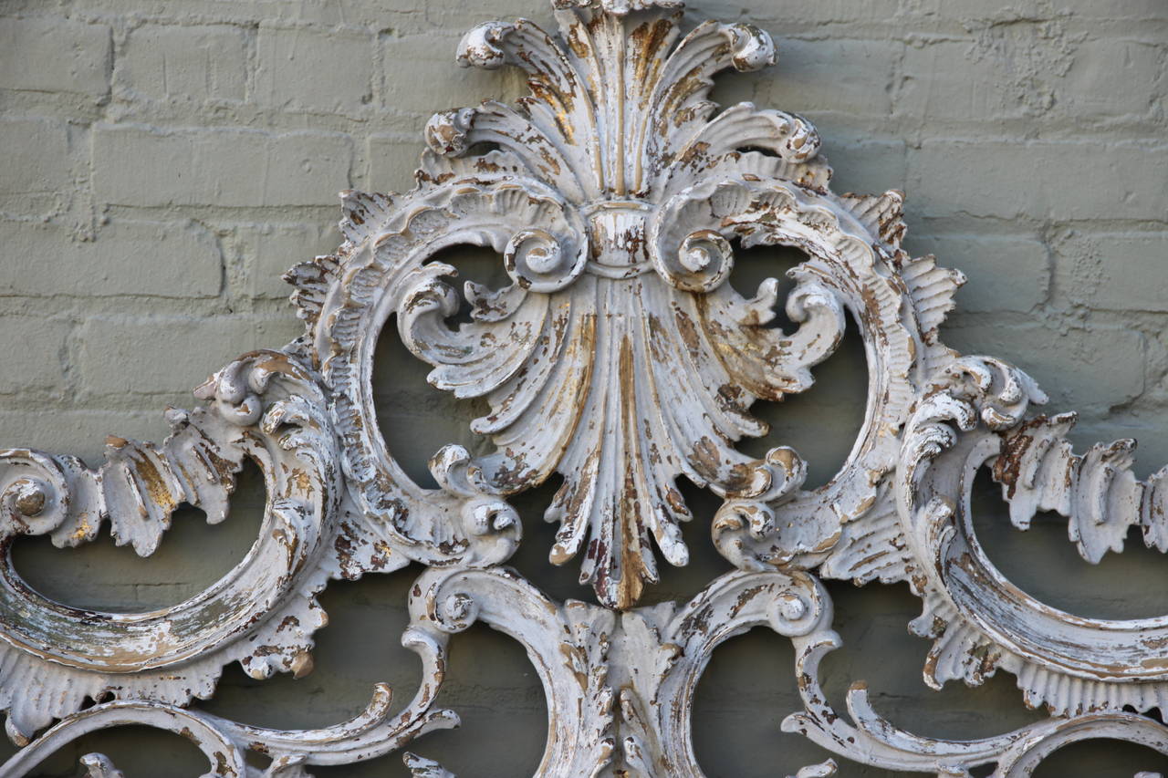 Italian Rococo Style Painted Headboard In Distressed Condition In Los Angeles, CA