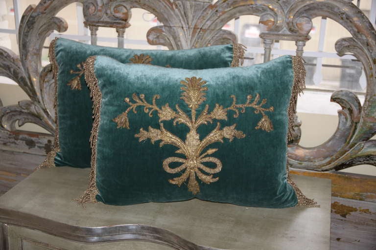 Italian Appliqued Velvet Pillow In Good Condition In Los Angeles, CA