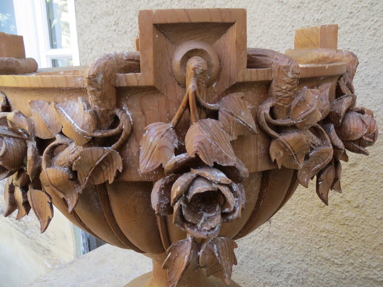 19th Century Carved English Pine Urn In Distressed Condition In Los Angeles, CA