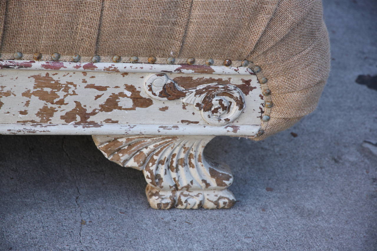 19th Century Continental Painted Chaise Longue In Distressed Condition In Los Angeles, CA
