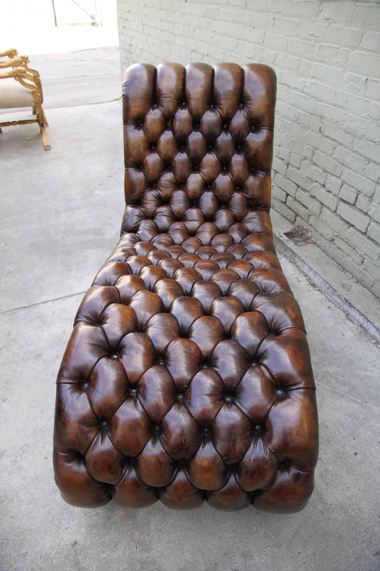 Leather Tufted Chaise Longues In Distressed Condition In Los Angeles, CA