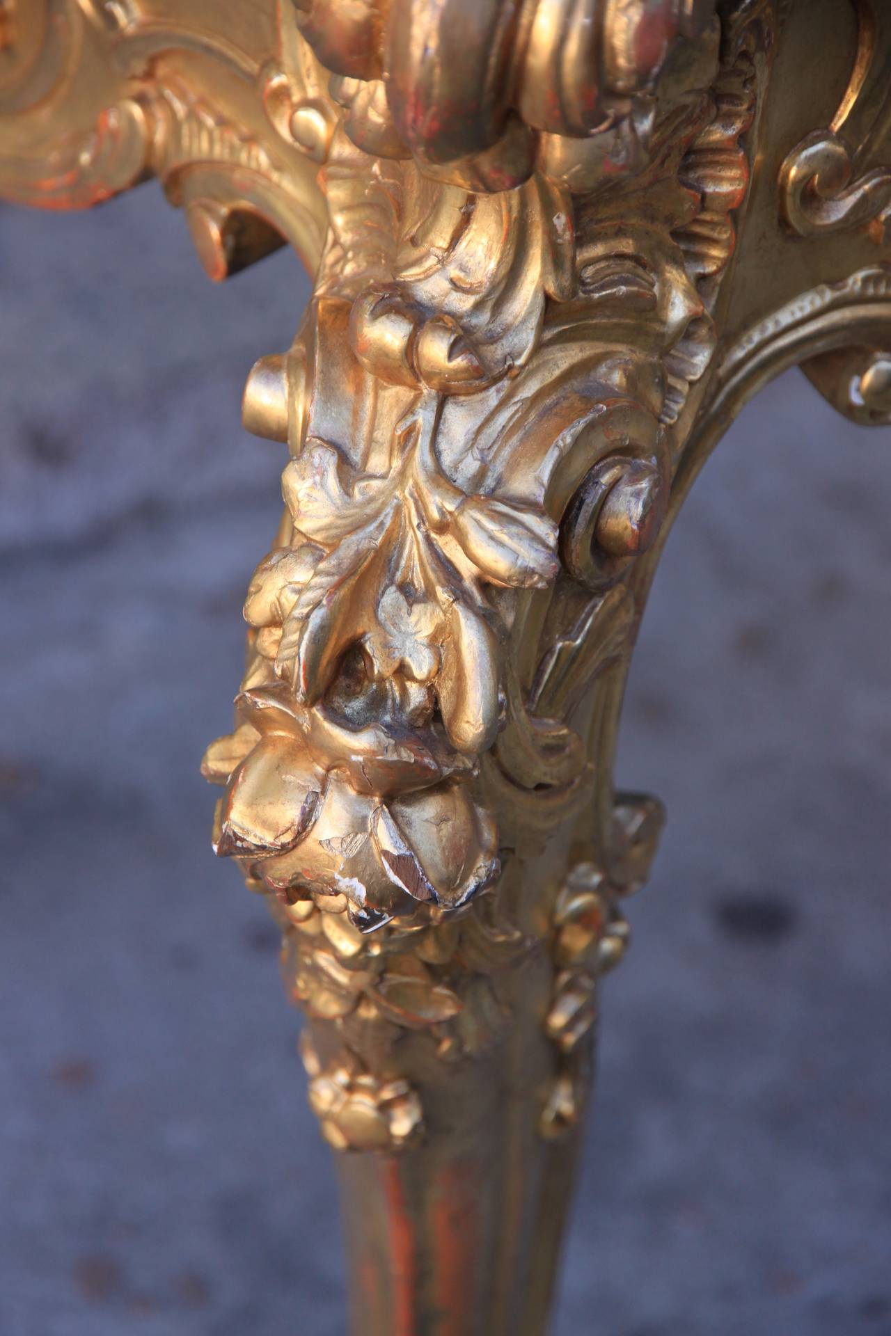 Fine Italian 19th Century Carved and Gilt Writing Table with Onyx Top 4