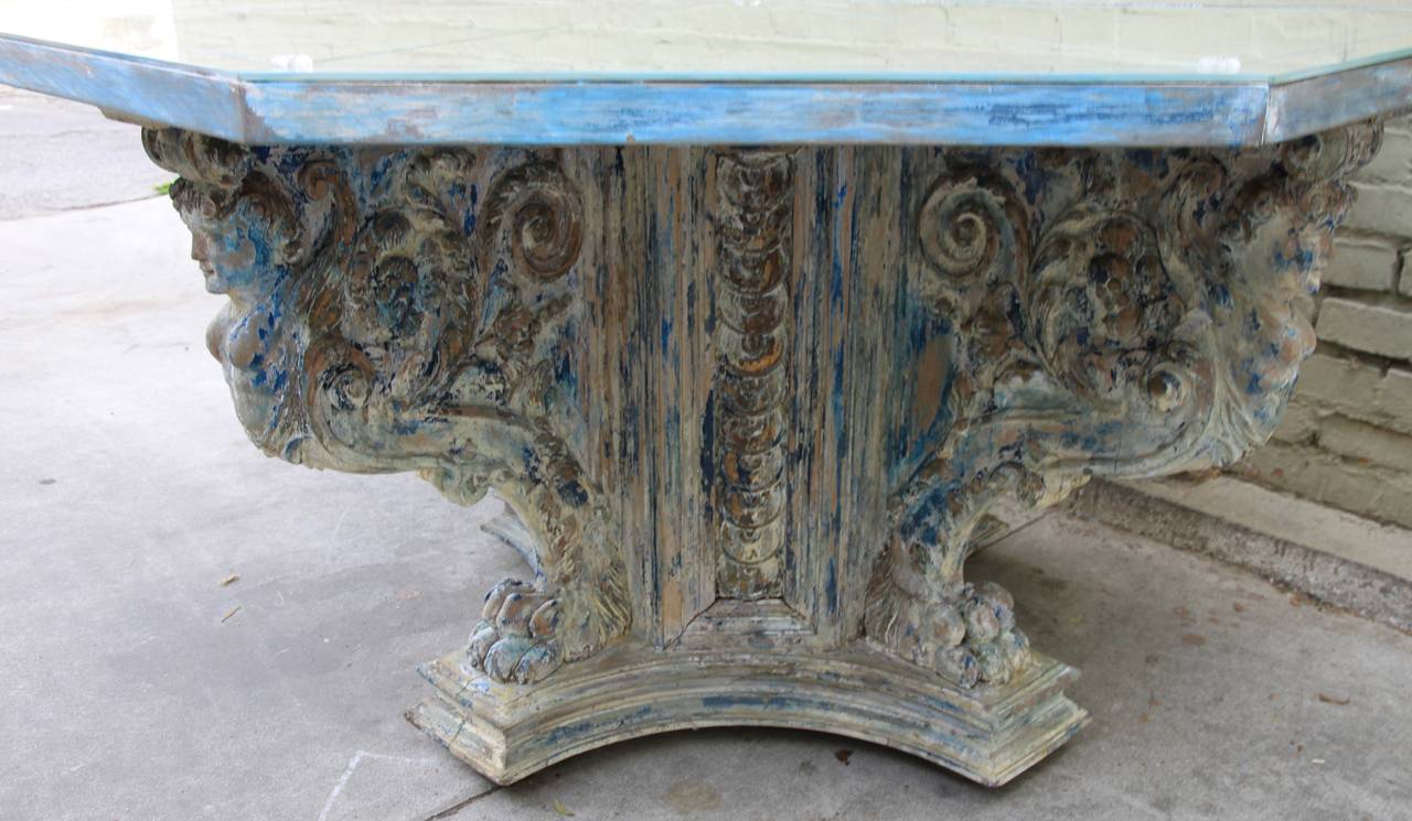 Carved Italian Octagonal Mirrored Top Table In Distressed Condition In Los Angeles, CA