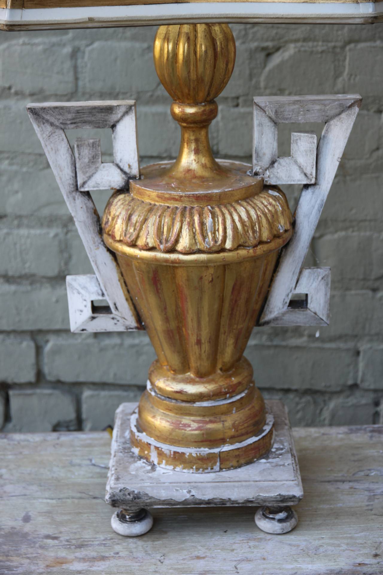 Neoclassical Pair of Giltwood and Painted Urn Lamps with Shades