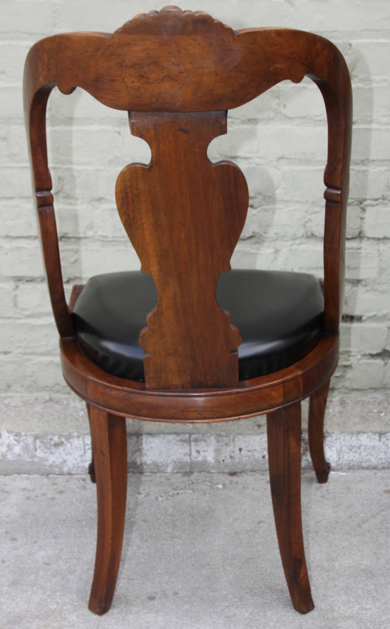 Set of Eight Italian Walnut Dining Chairs In Excellent Condition In Los Angeles, CA