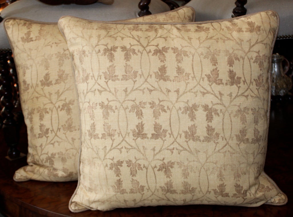 Pair of Rose Tarlow Textile Printed Linen Pillows 1