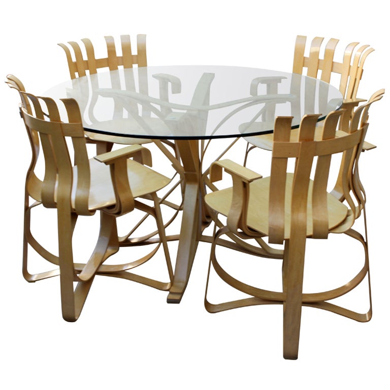 Frank Gehry "Face Off" Table & "Hat Trick" Chairs (4)