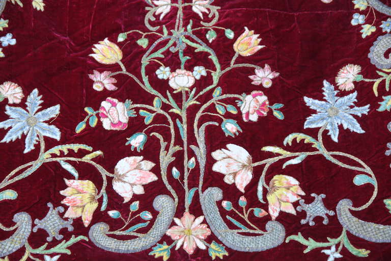 19th Century Italian Embroidered Silk Velvet Textile In Excellent Condition In Los Angeles, CA