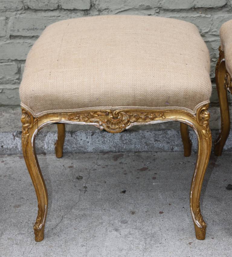 Pair of French Louis XV Style Benches In Distressed Condition In Los Angeles, CA