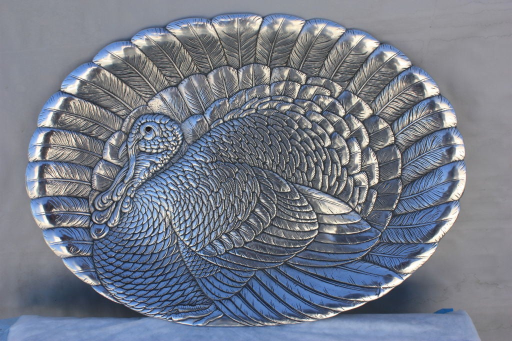 Fantastic detail showing intricate workmanship to feathers and feet.Ruby colored eye.A stunning presentation both top and bottom. Dated 1988.