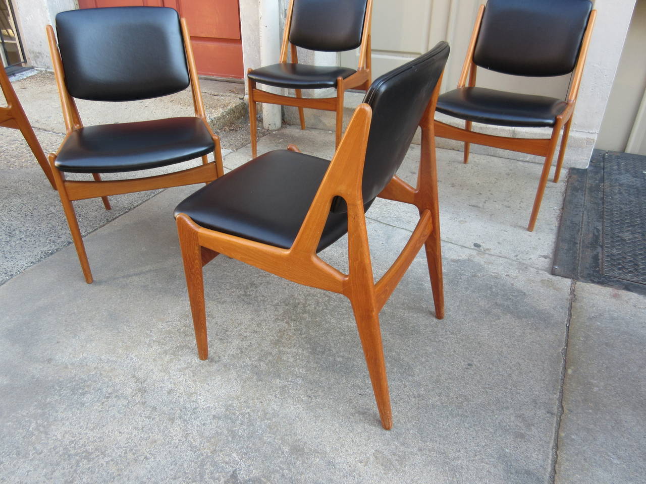 Set of Teak and Leather Arne Vodder Dining Chairs In Excellent Condition In Philadelphia, PA