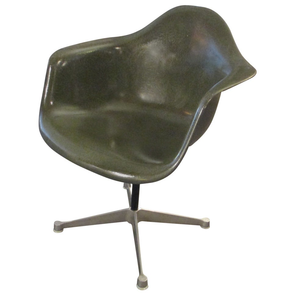 Charles Eames for Herman Miller Swivel Desk Chair