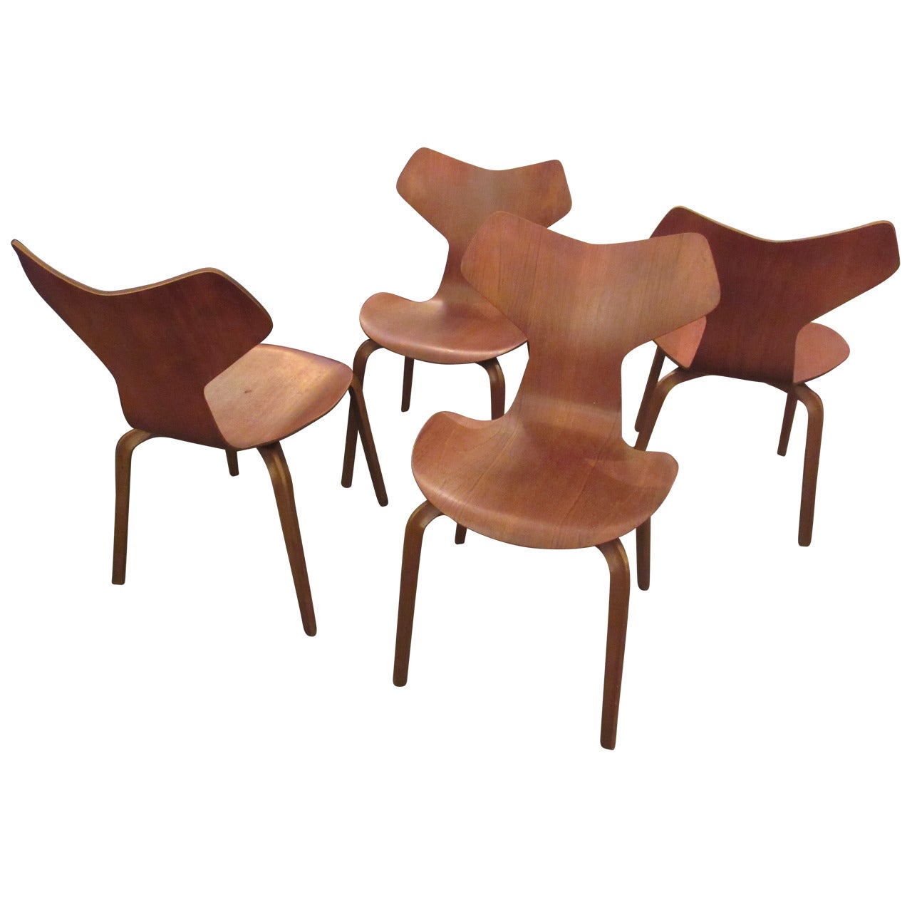 Arne Jacobsen 4130 Stacking Ant Chairs with Wood Legs by Fritz Hansen