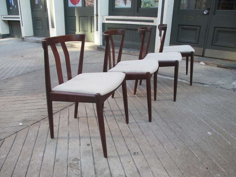Raymor Set Of Four Danish Teak Dining Chairs In Excellent Condition In Philadelphia, PA