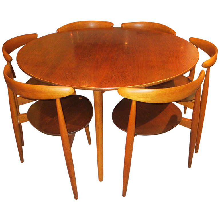 Hans Wegner for Fritz Hansen Three Legged Table and SIx Stacking Chairs at 1stDibs hans wegner three legged chair hans wegner 3 legged chair three legged dining table