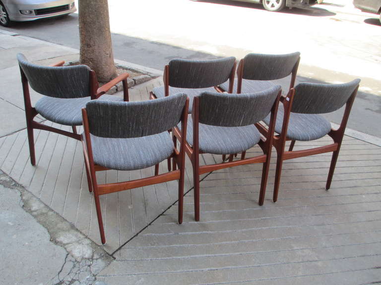 Danish Teak Set of Dining Chairs in Knoll Fabric by Erik Buch In Excellent Condition In Philadelphia, PA