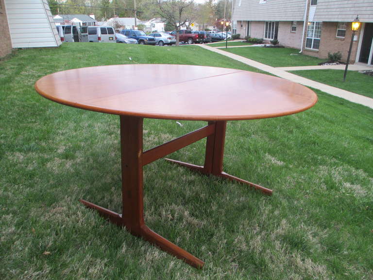 drop leaf round table