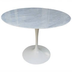 Eero Saarinen Tulip Dining Table in Marble