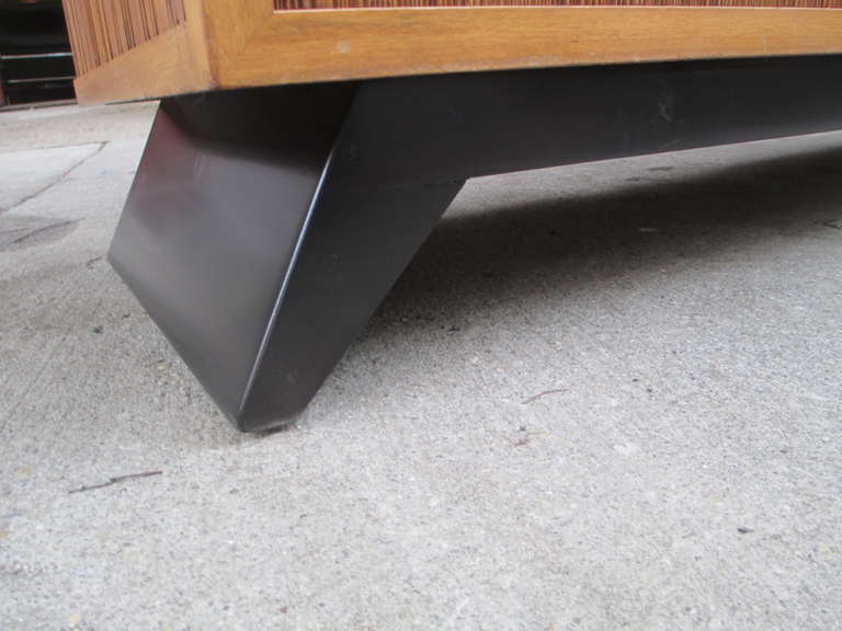 Mid-20th Century Paul Frankl Buffet of Cerused Oak and Lacquered Wood