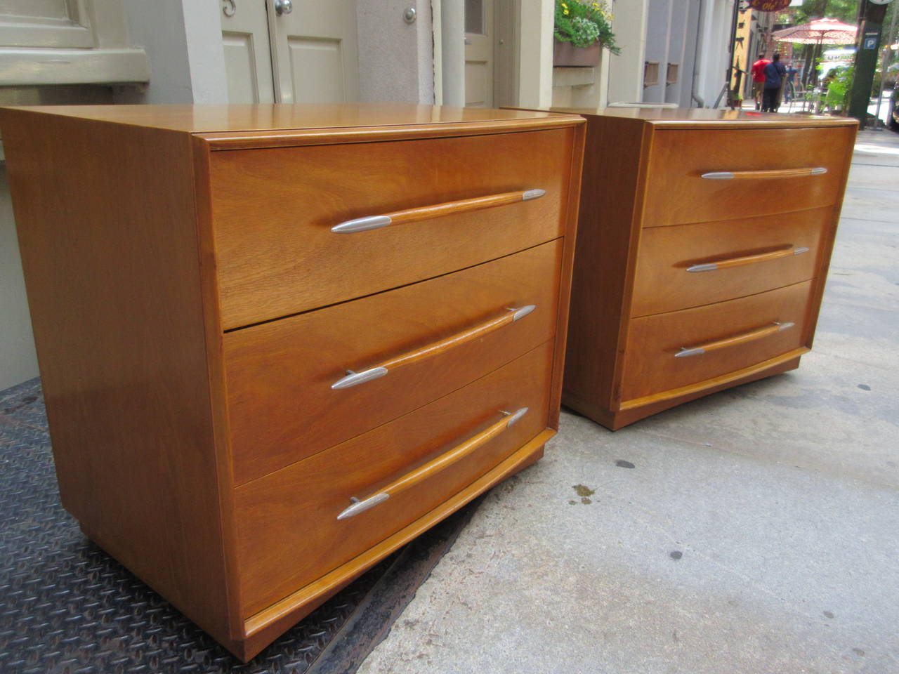 T.H. Robsjohn-Gibbings Pair of Chests by Widdicomb In Excellent Condition In Philadelphia, PA