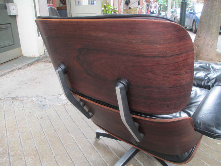 Eames for Herman Miller 670 Lounge Chair with Ottoman In Excellent Condition In Philadelphia, PA