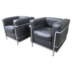Corbusier Pair of LC2  Petite Comforts by Cassina