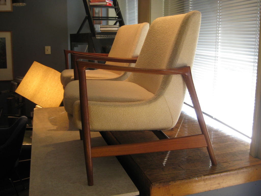 Pair of Ib Kofod-Larsen Teak Seal Chairs forr Fritz Hansen