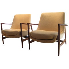 Pair of Ib Kofod-Larsen Teak Seal Chairs forr Fritz Hansen