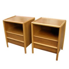 Robsjohn Gibbings Pair of Night Tables by Widdicomb