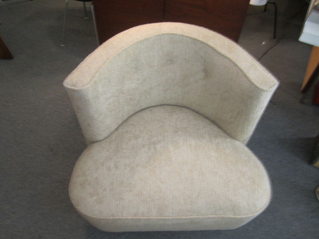 Moderne Chair in the Style of Billy Haynes 1